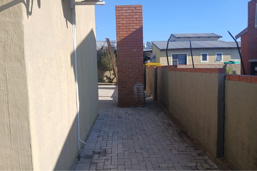 To Let 3 Bedroom Property for Rent in Waterval East North West